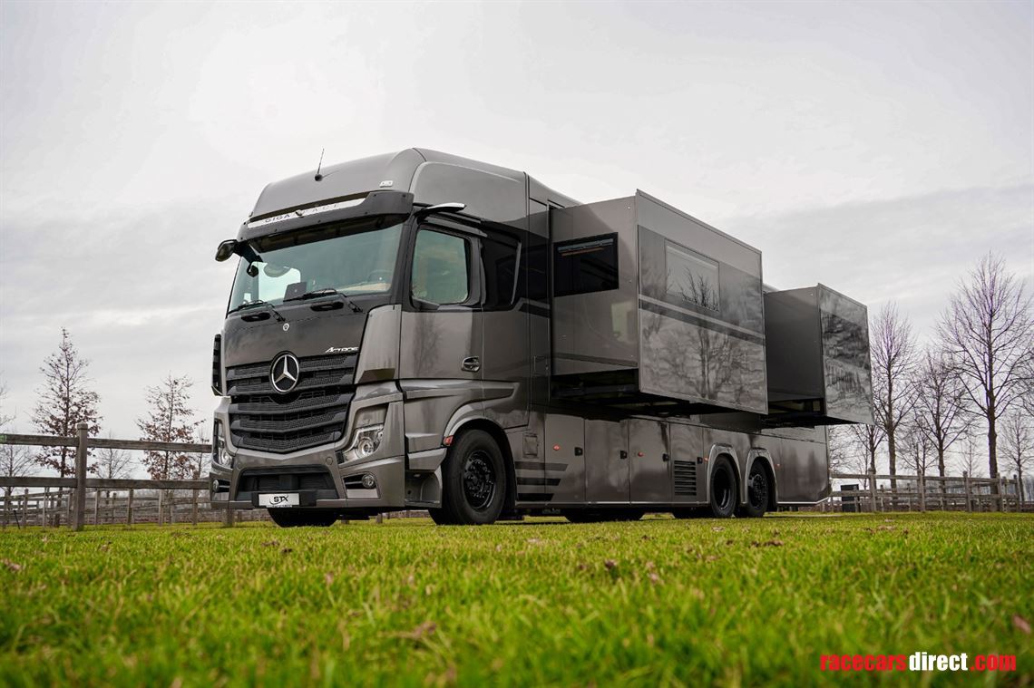 stx-motorhome---mercedes-benz-actros-triple-s