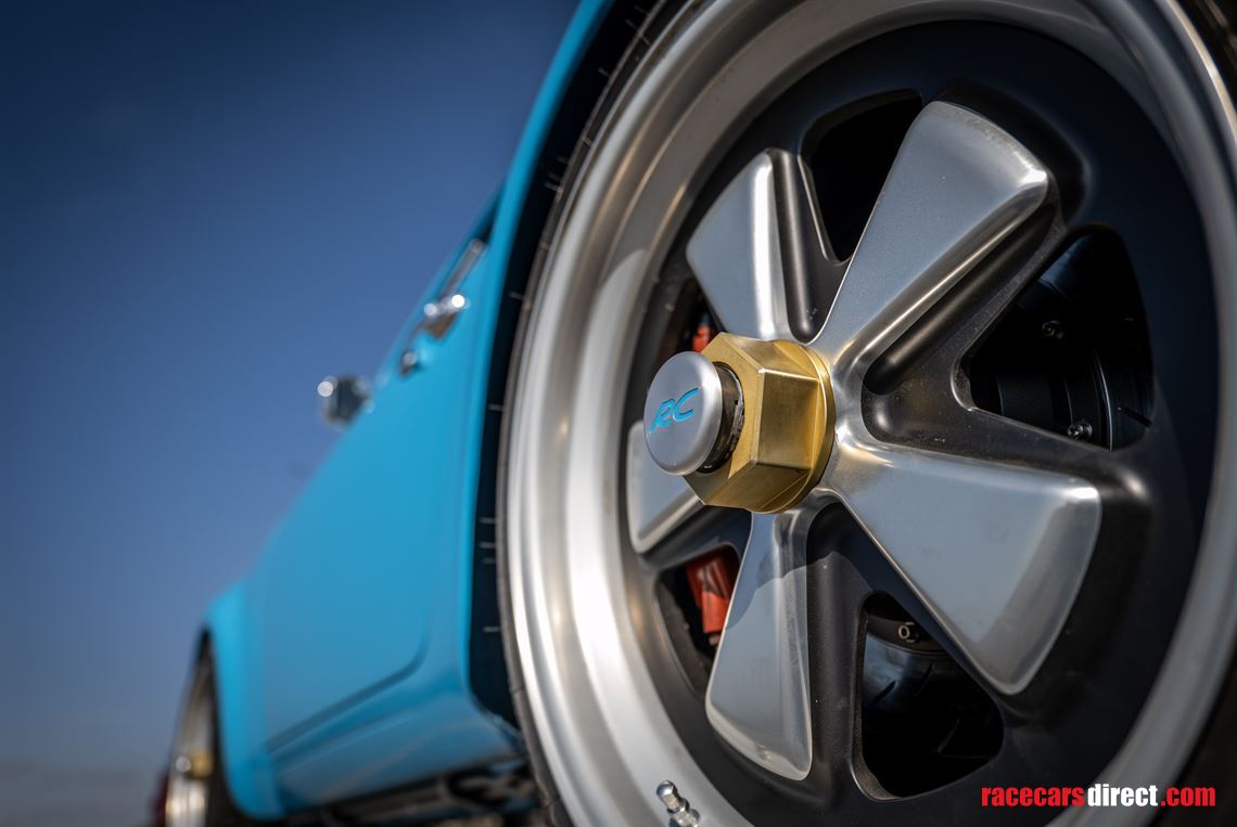 porsche-resto-mod-993-based