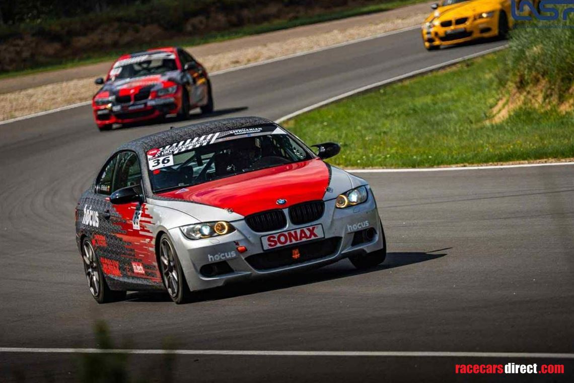 2x-bmw-e92-325i-cup