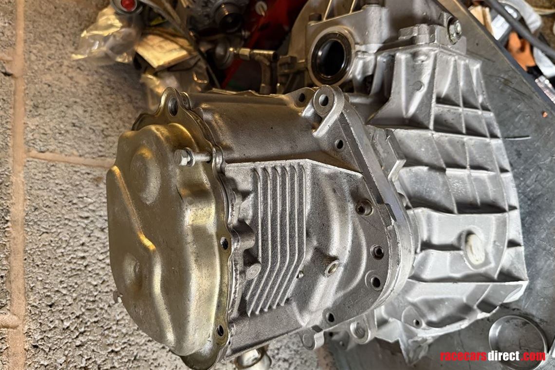 peugeot-rally-gearbox-diff