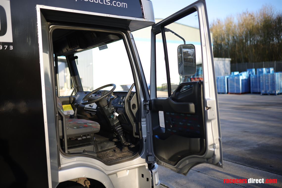 iveco-75t-truck-with-living-and-workshop-conv