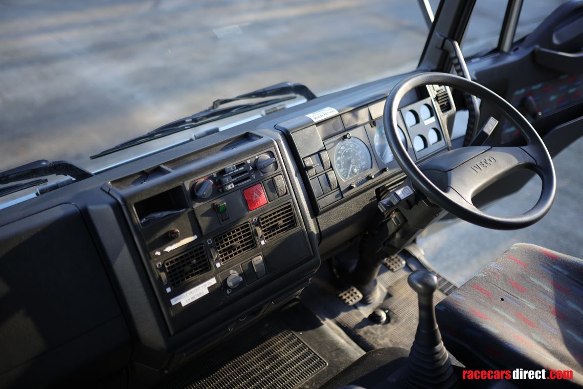 iveco-75t-truck-with-living-and-workshop-conv