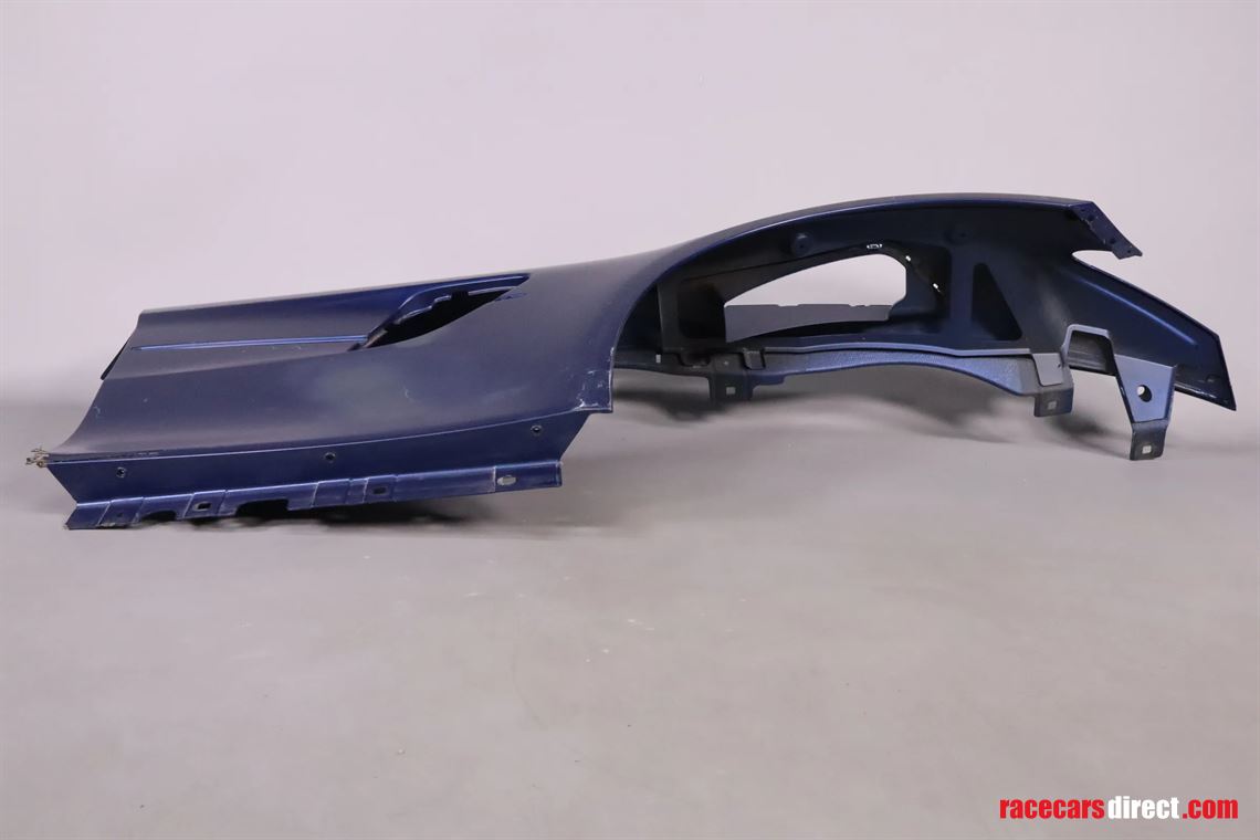 mercedes-amg-gtr-pro-fender