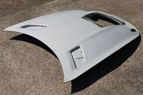mercedes-amg-gt4-hood