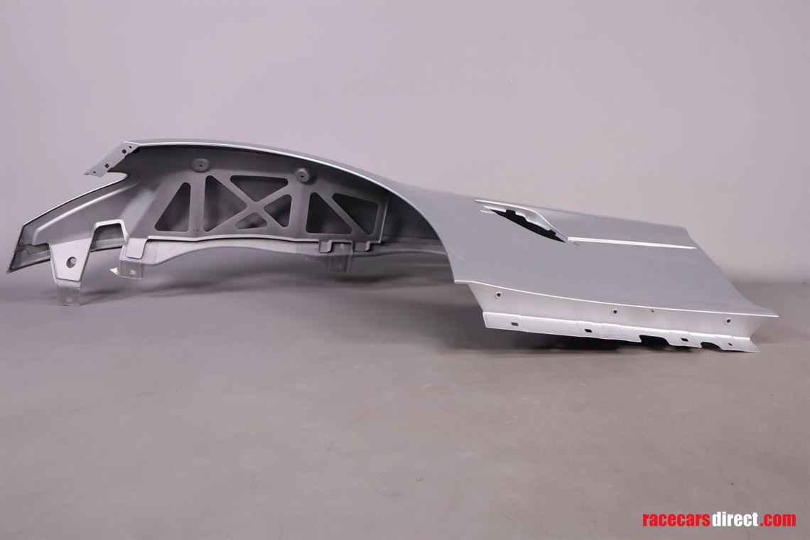 mercedes-amg-gt4-left-fender-painted-silver