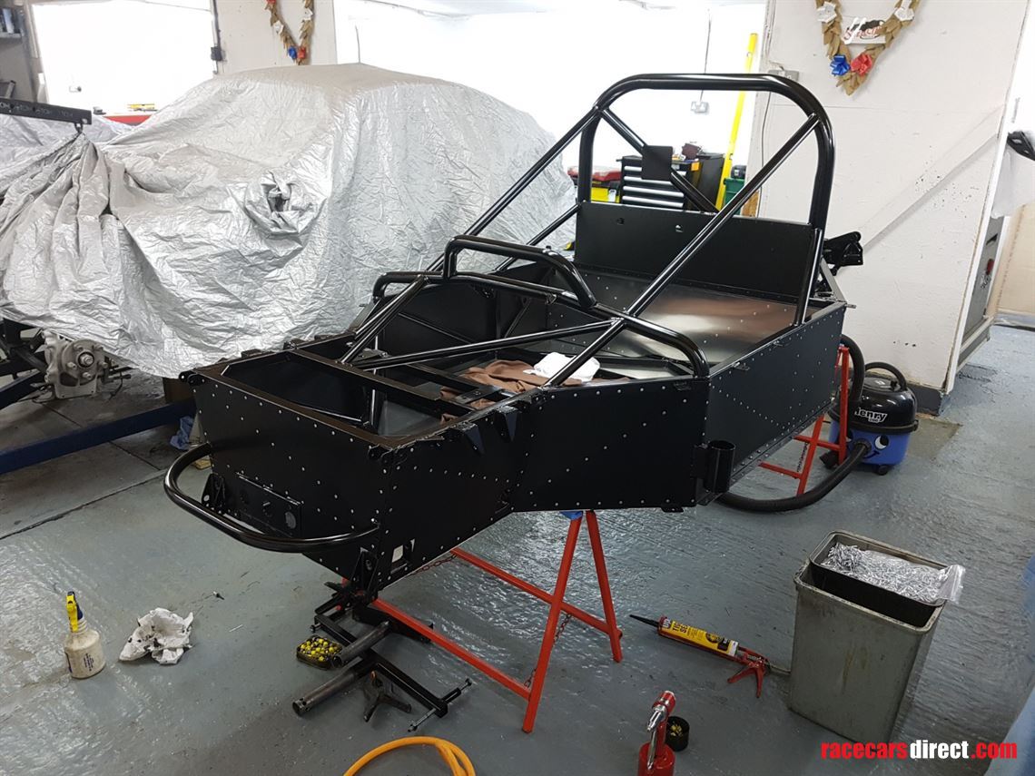 radical-prosport-1400-with-pr06-bodywork-cent