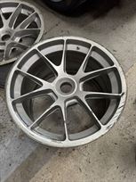 porsche-991-cup-car-wheels