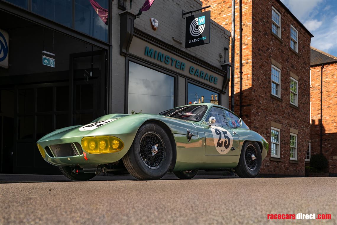 1963-triumph-tr4-slr-evocation
