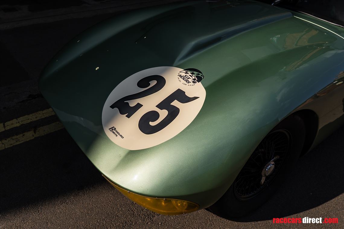 1963-triumph-tr4-slr-evocation