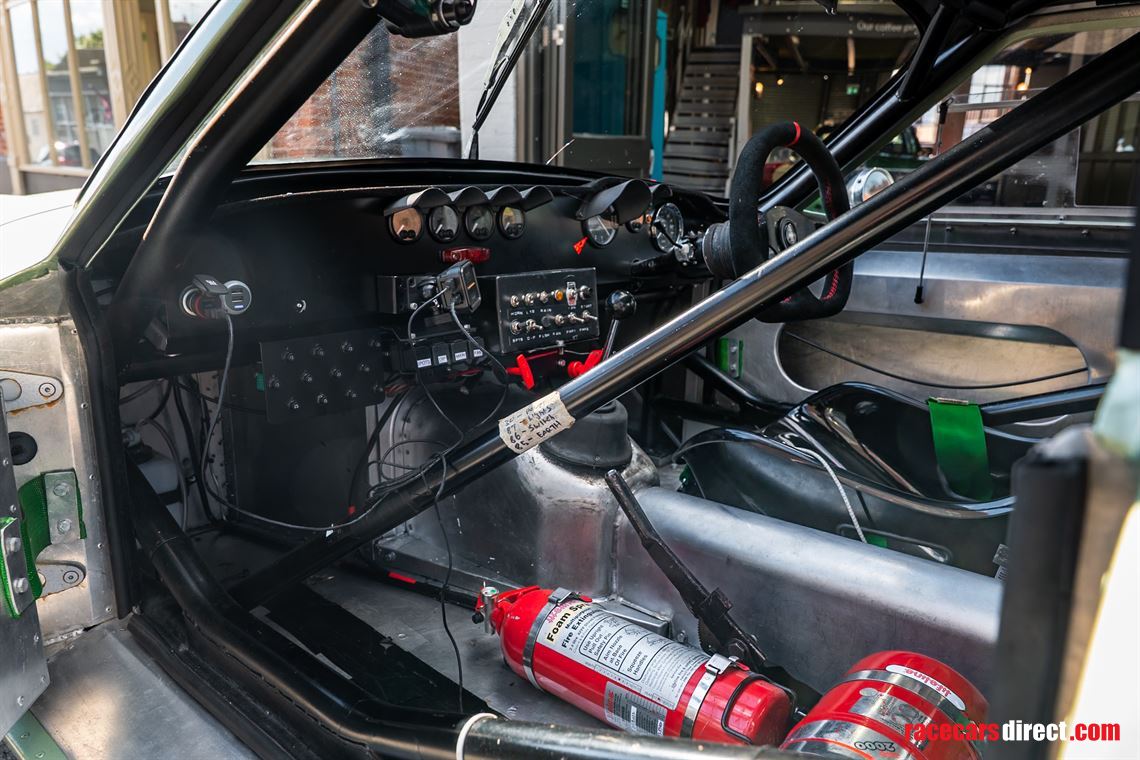 1963-triumph-tr4-slr-evocation