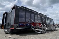 expandable-trailer-with-rooftop