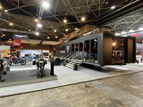 expandable-trailer-with-rooftop