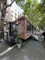 expandable-trailer-with-rooftop