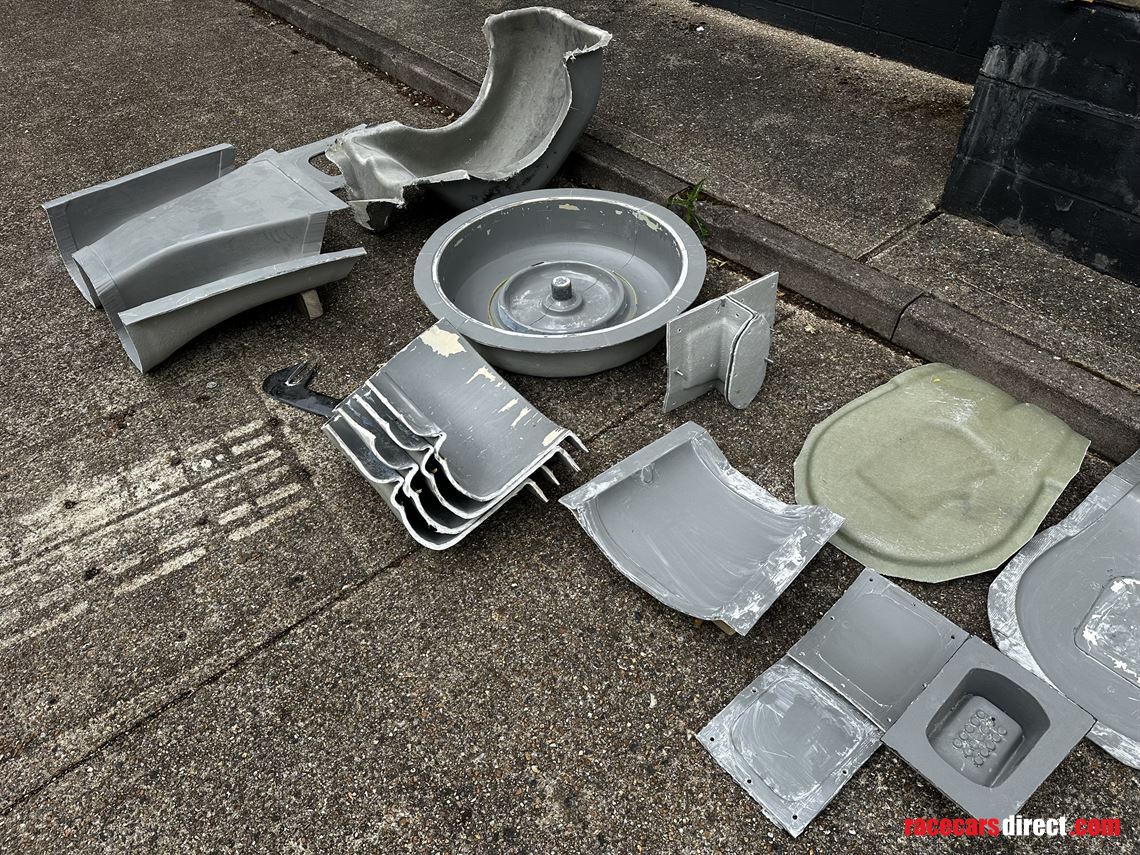2025-f1-show-car-moulds-rolling-shell