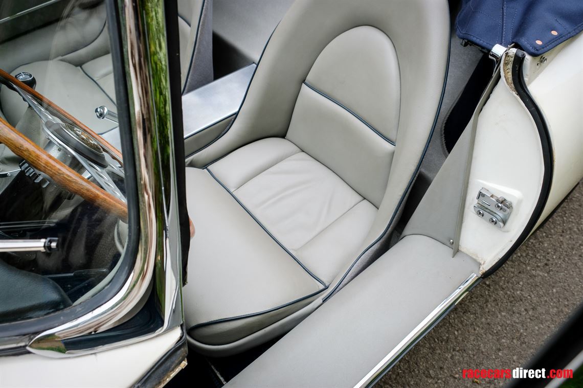 1961-jaguar-e-type-flat-floor-roadster