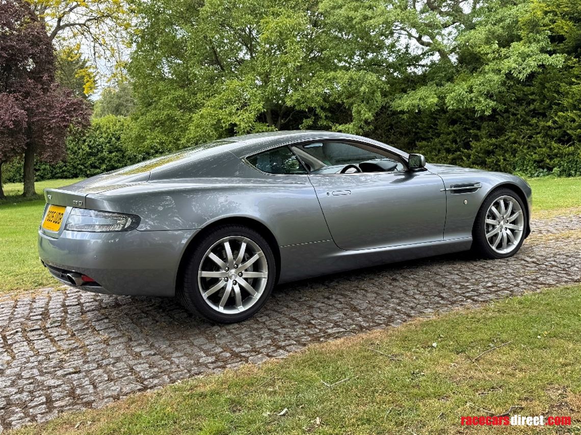 aston-martin-db9-coupe