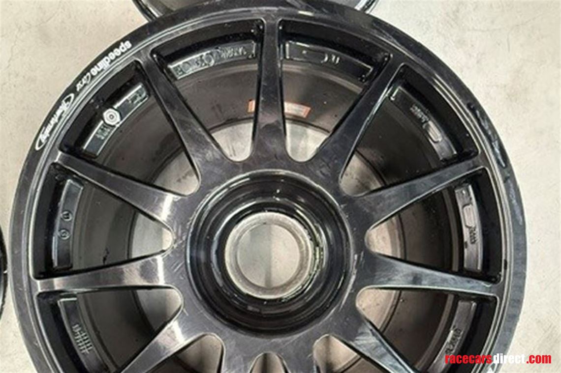 lamborghini-super-trofeo-evo-centerlock-wheel