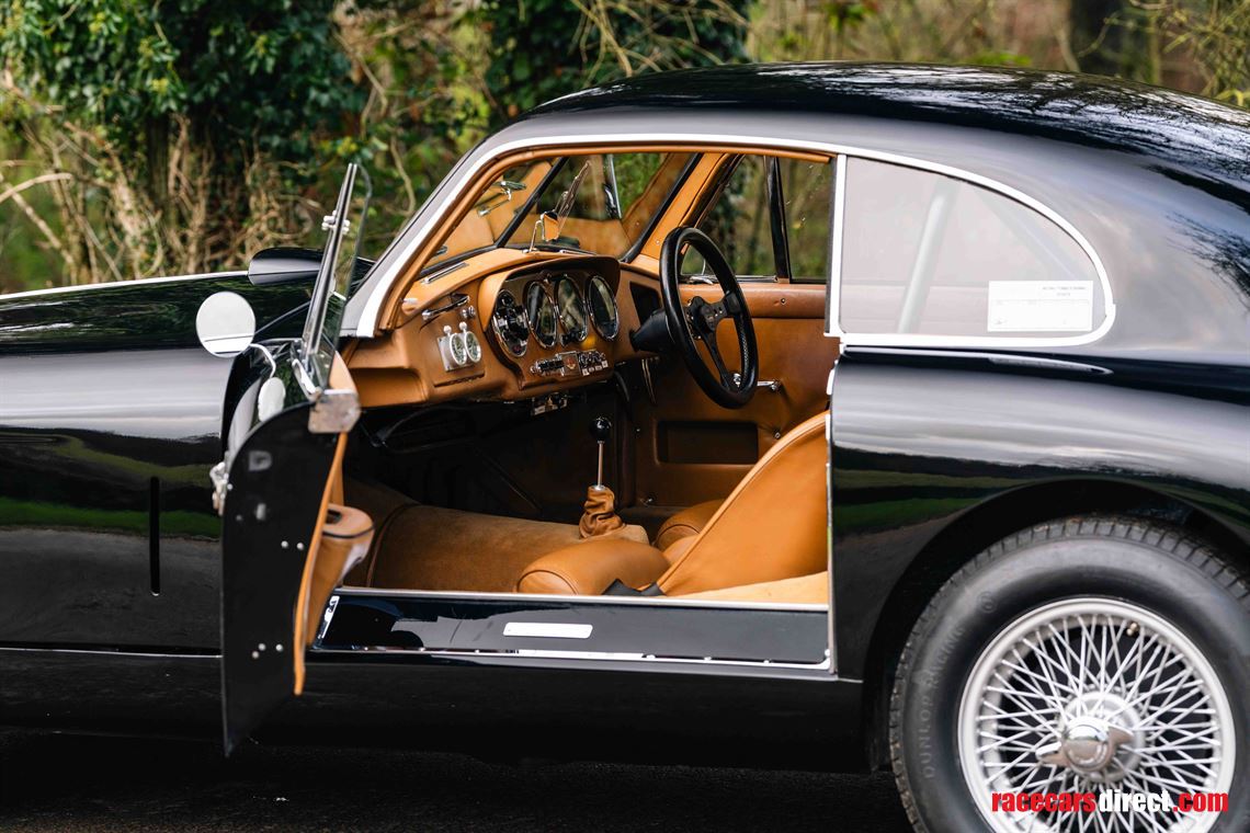 1952-aston-martin-db2-vantage
