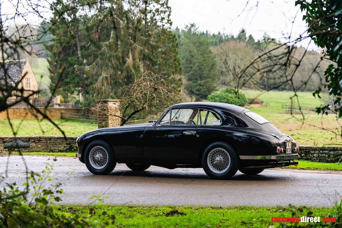 1952-aston-martin-db2-vantage