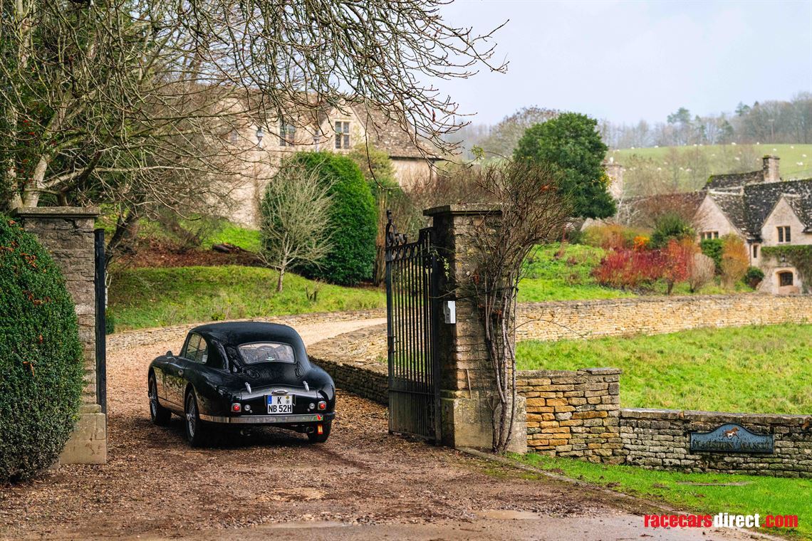 1952-aston-martin-db2-vantage