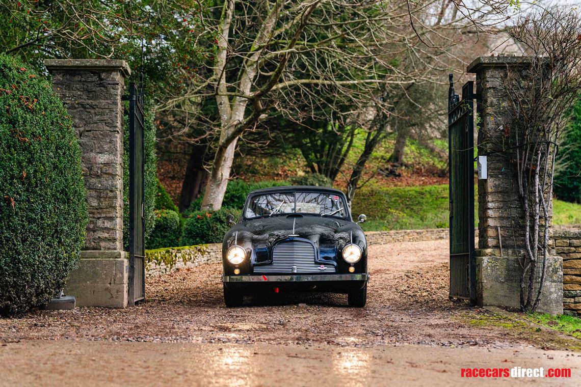 1952-aston-martin-db2-vantage