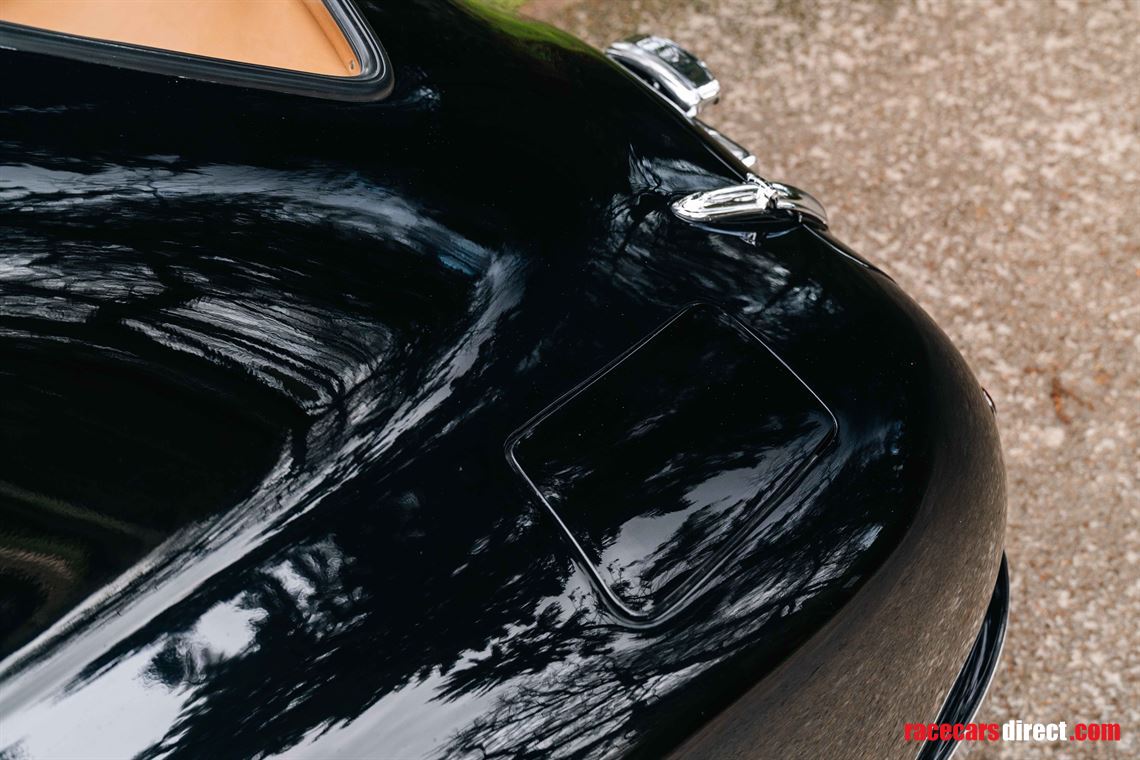1952-aston-martin-db2-vantage