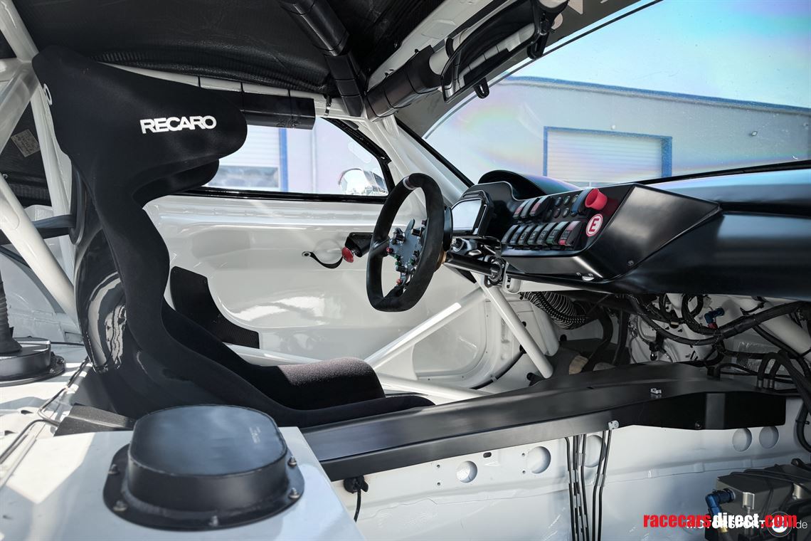 bmw-z4-gt3-1033