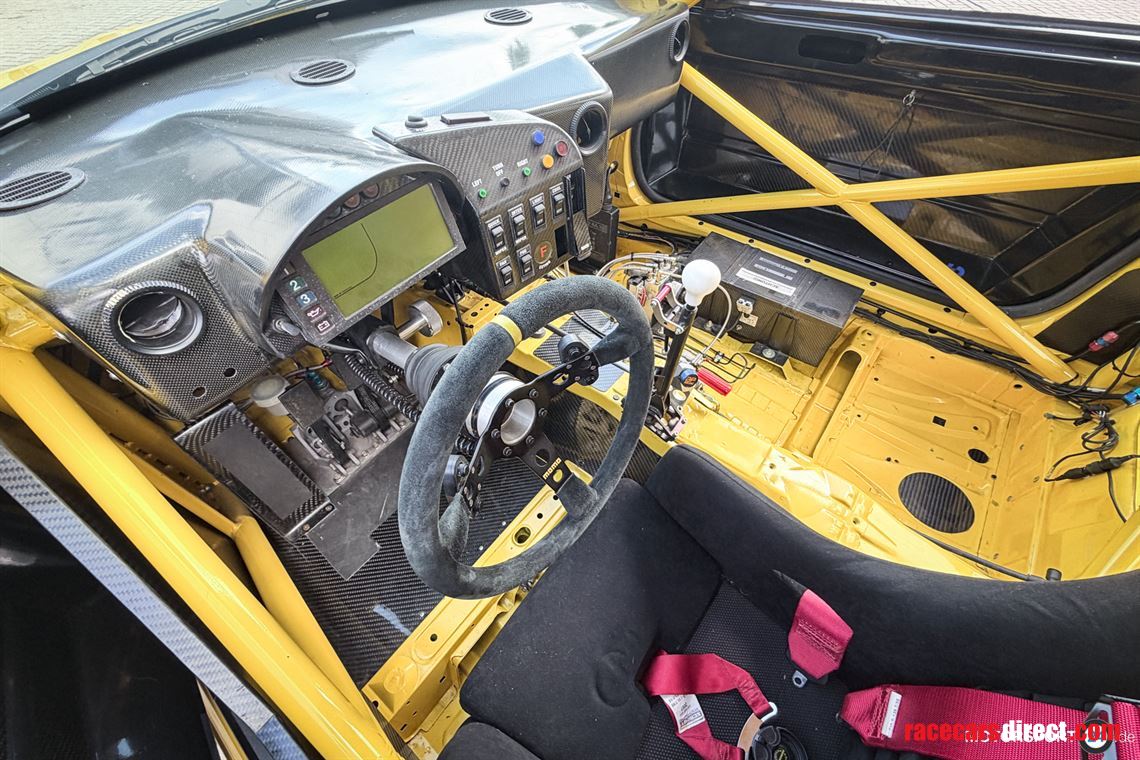 bmw-e46-racecar-with-e36-320i-stw-technic
