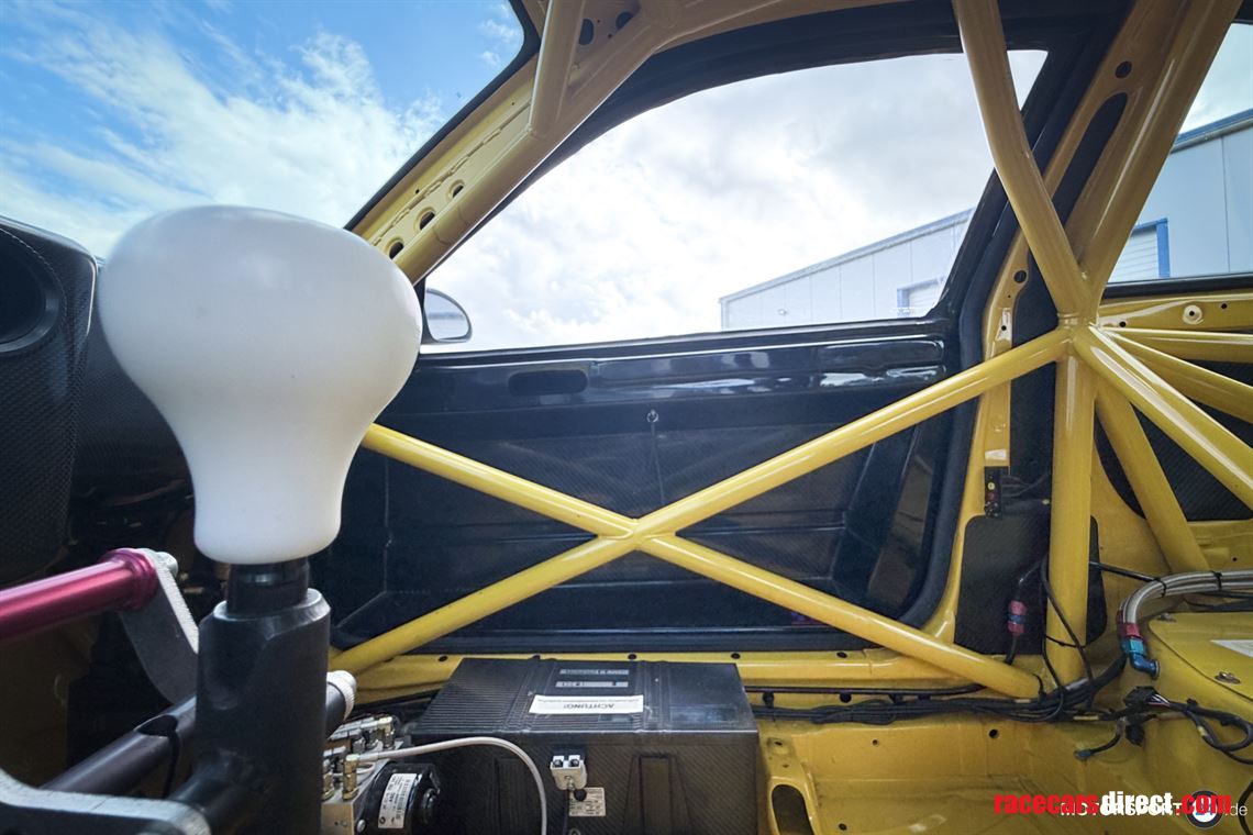 bmw-e46-racecar-with-e36-320i-stw-technic