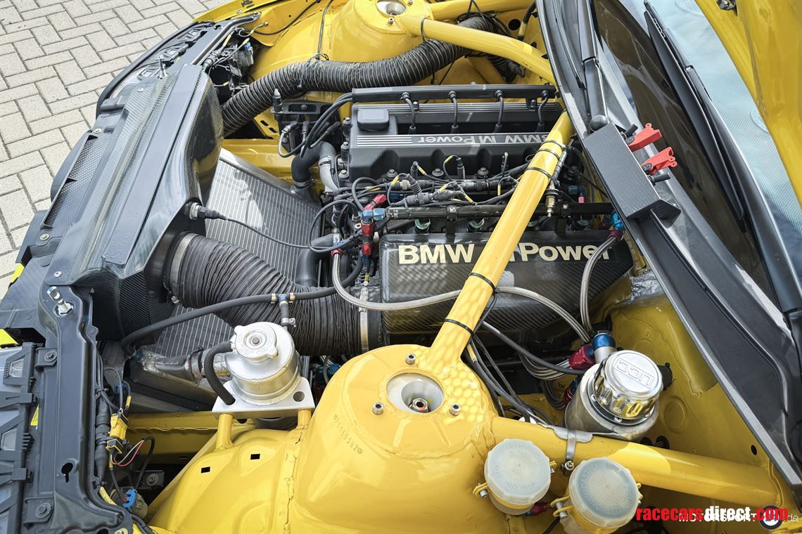 bmw-e46-racecar-with-e36-320i-stw-technic