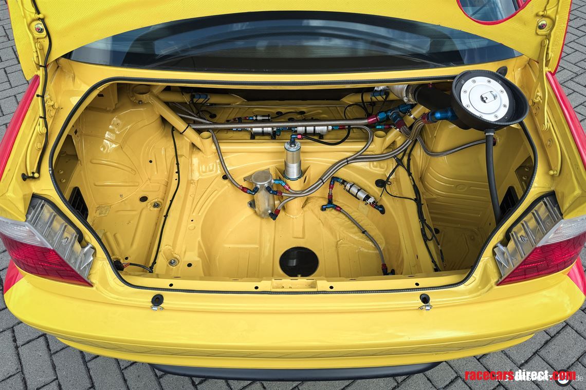 bmw-e46-racecar-with-e36-320i-stw-technic