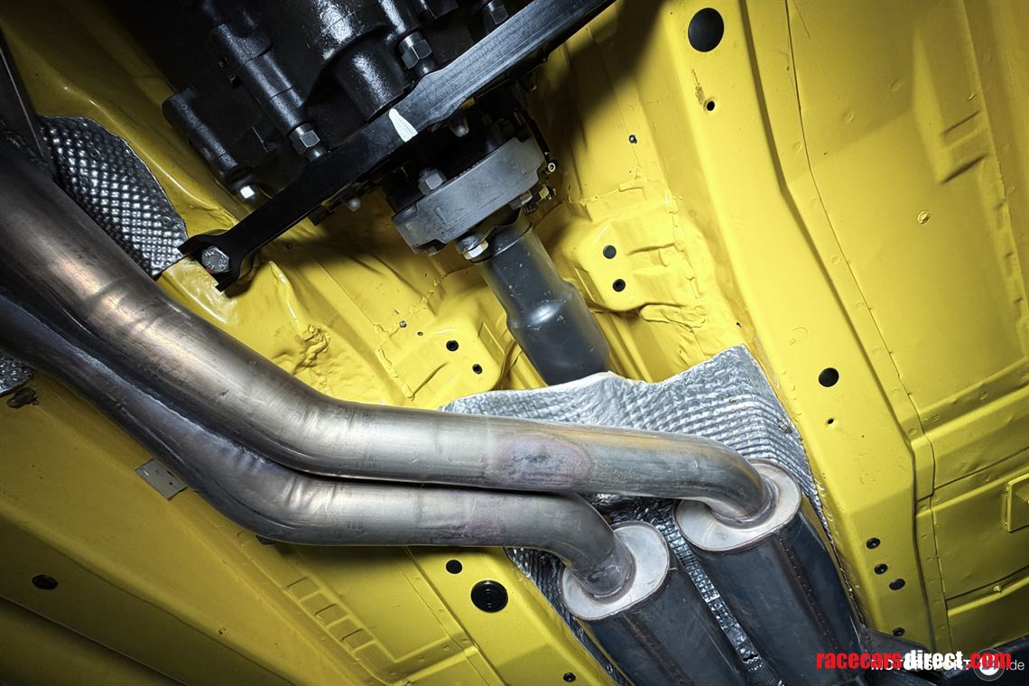 bmw-e46-racecar-with-e36-320i-stw-technic