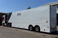 race-transporter-living-trailer