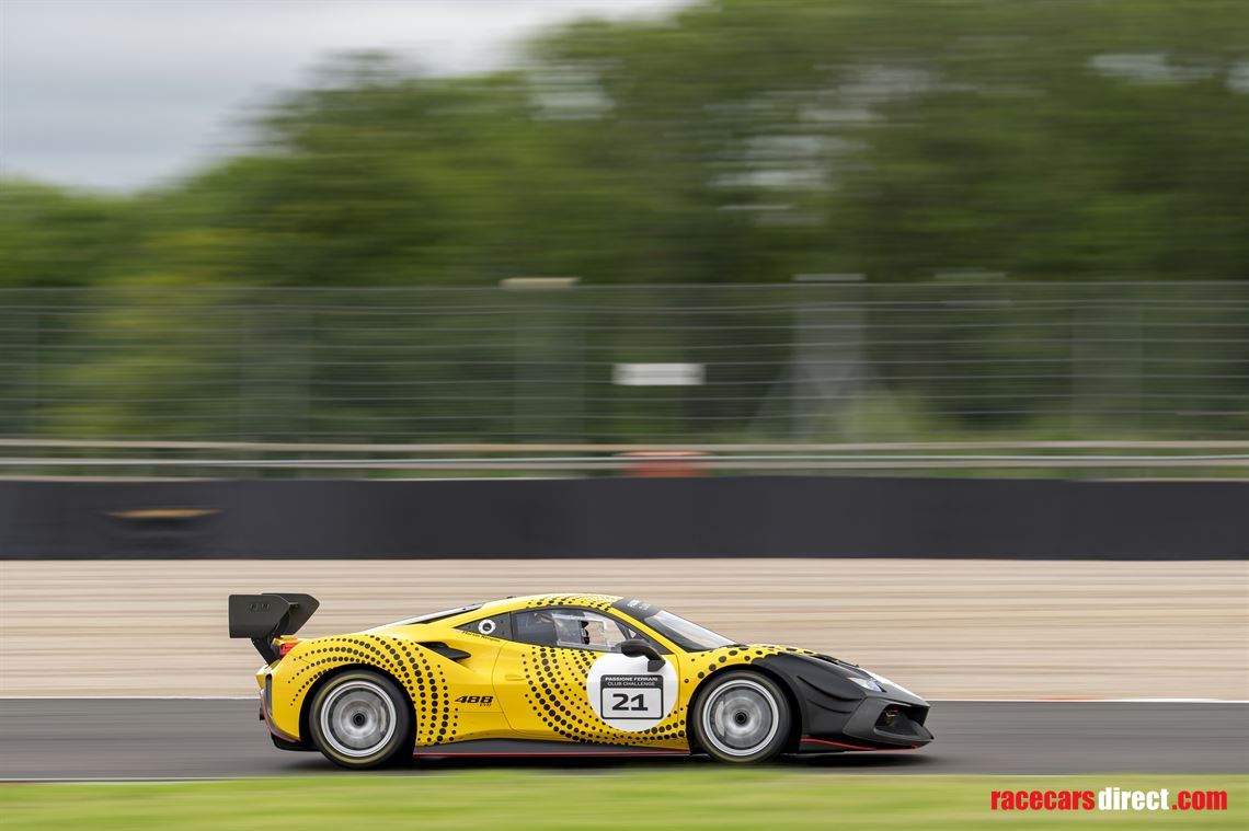 2018-ferrari-challenge-488-evo