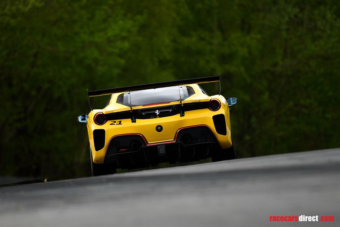 2018-ferrari-challenge-488-evo