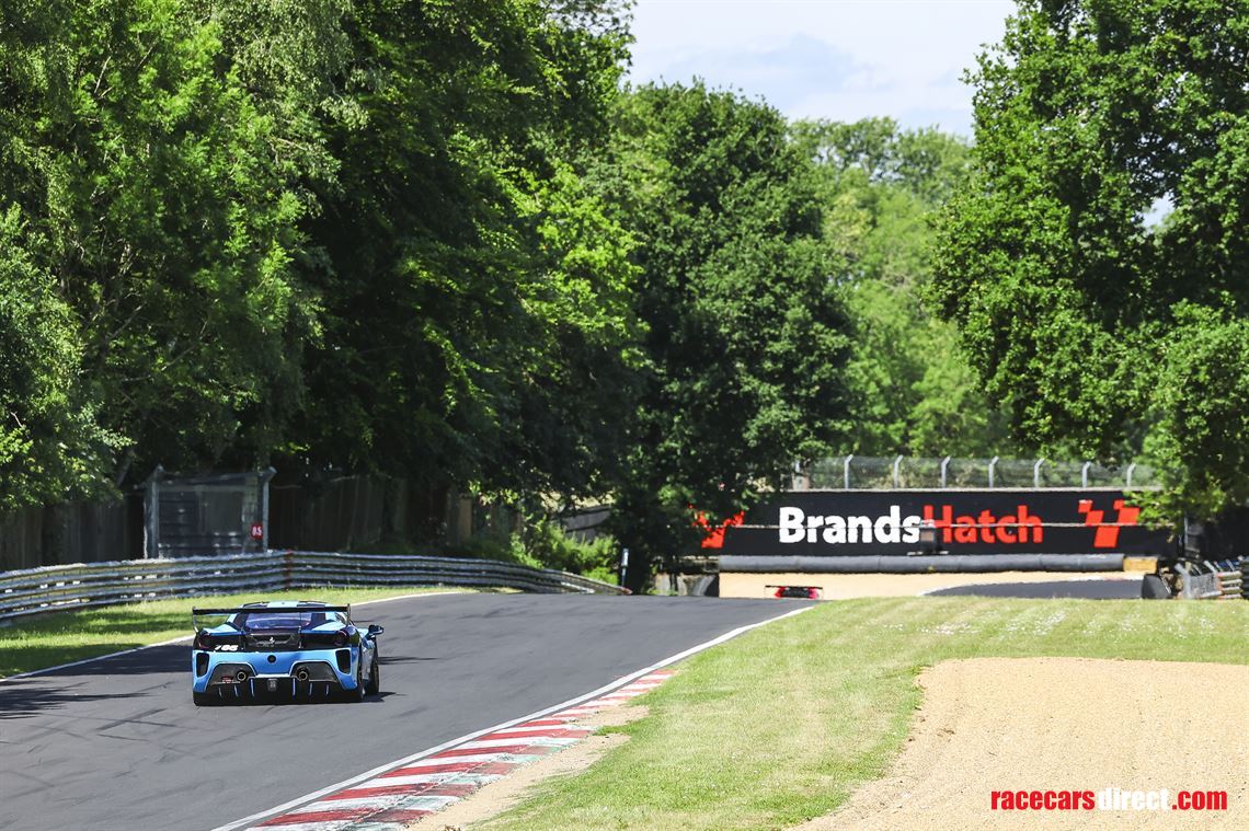 2019-ferrari-challenge-488-evo