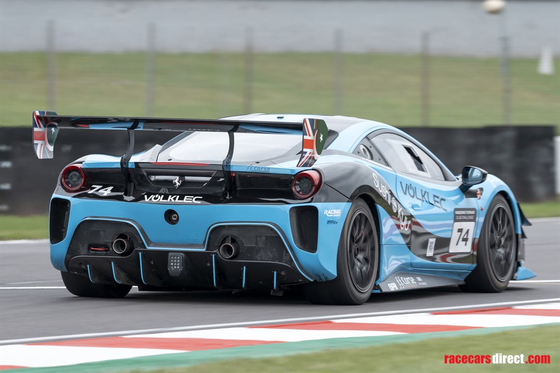 2019-ferrari-challenge-488-evo