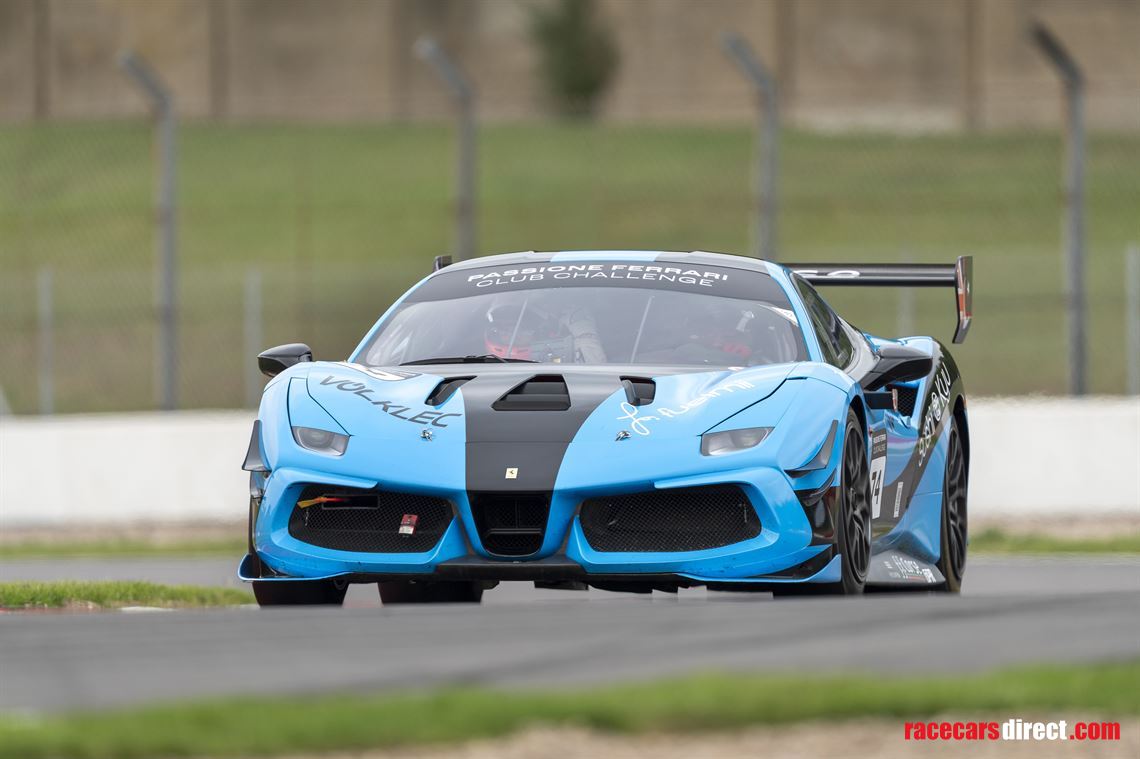 2019-ferrari-challenge-488-evo