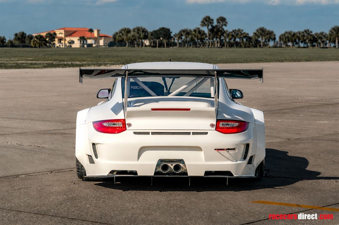 2011-porsche-911-gt3-r