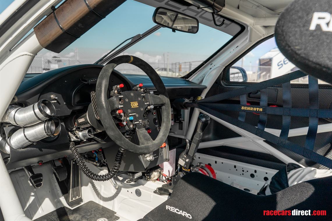 2011-porsche-911-gt3-r