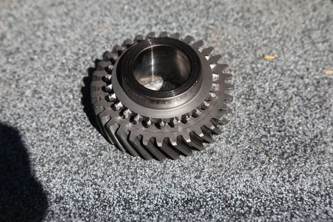 super-rare-nos-close-ratio-helical-gears-mga