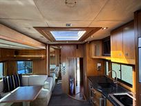 2010-whittaker-horsebox---scania-26-tonne-rea