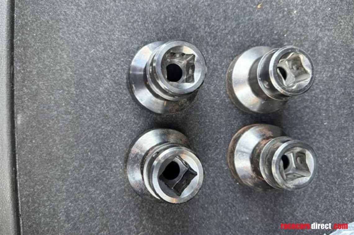 mercedes-amg-gt3-wheel-nut-sockets