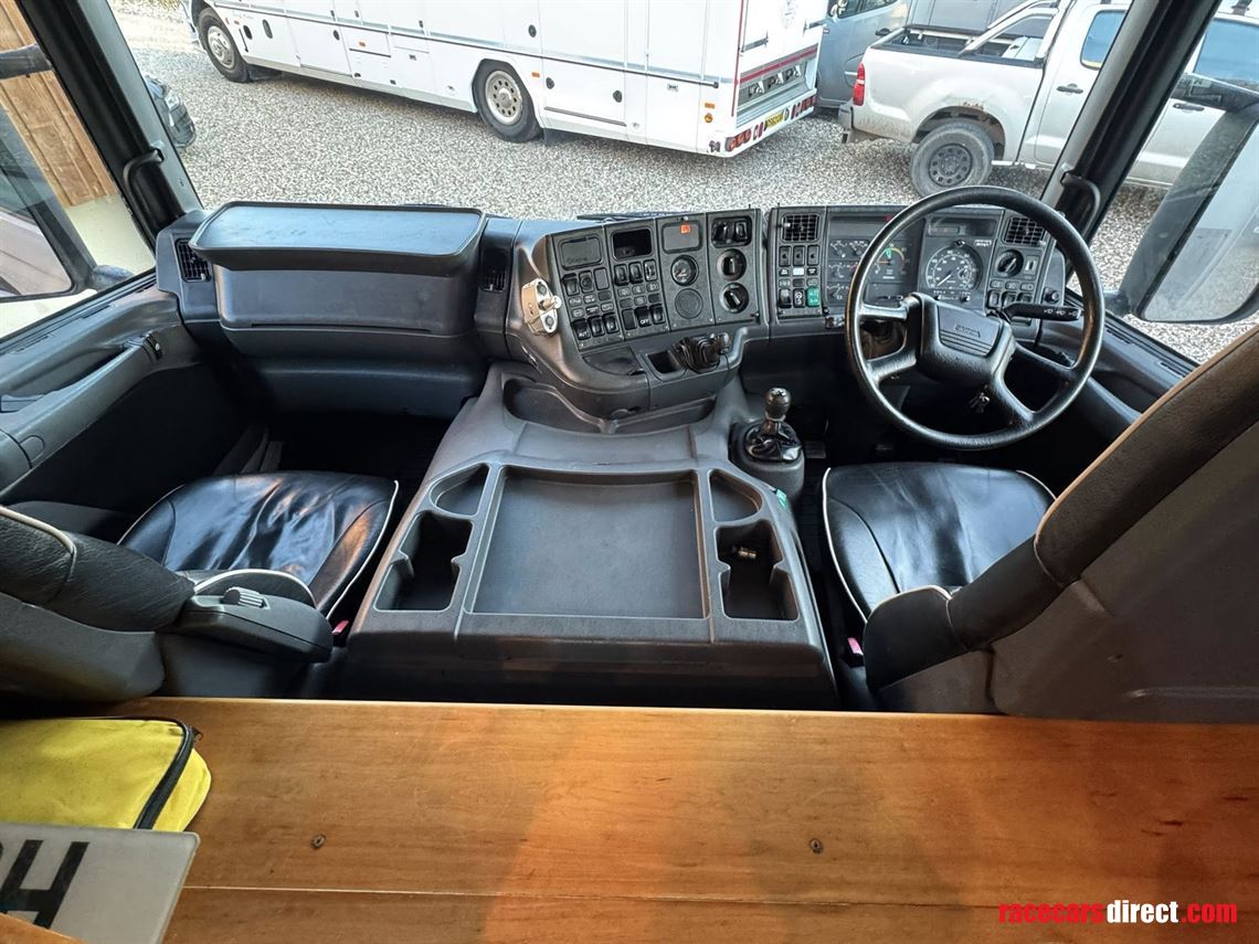 2003-scania-whittaker-horsebox-6-horse