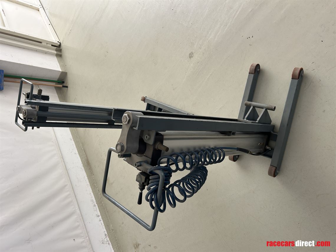 single-seater-formula-3-air-jacks
