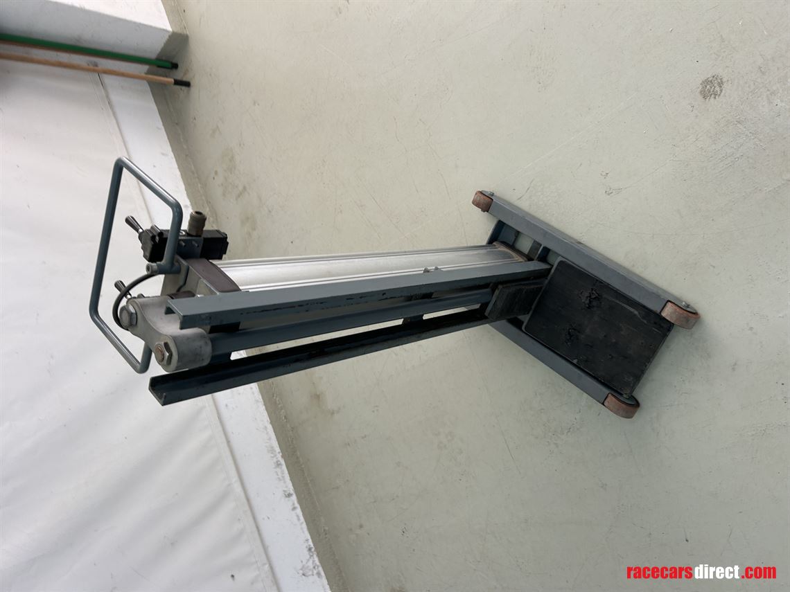 single-seater-formula-3-air-jacks