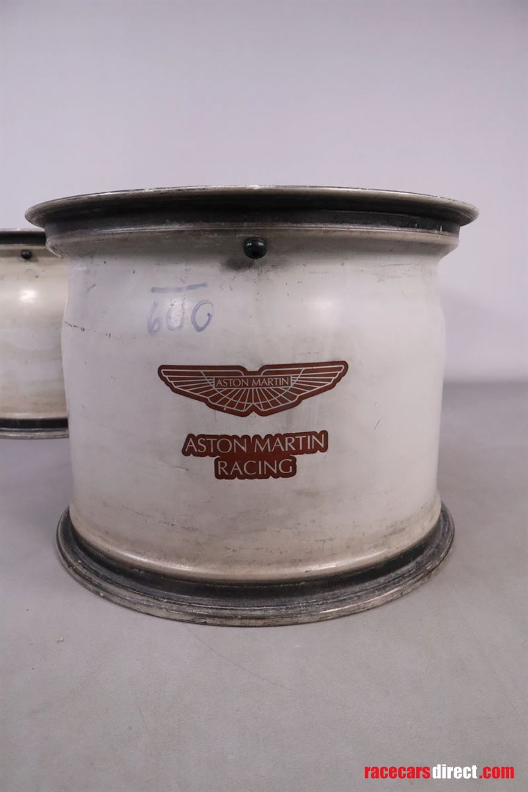 aston-martin-r16-lmp1-18-wheel-set