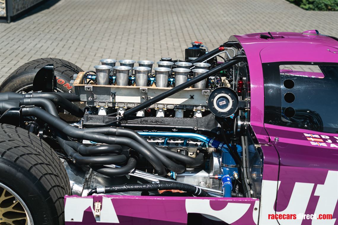 1991-silk-cut-jaguar-xjr-12