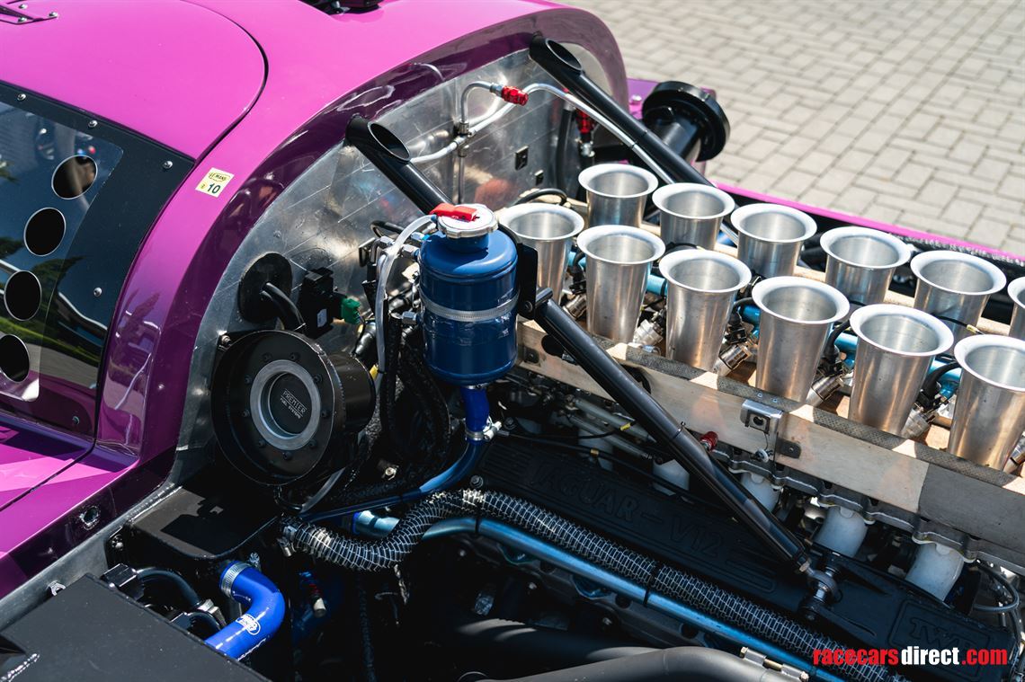 1991-silk-cut-jaguar-xjr-12