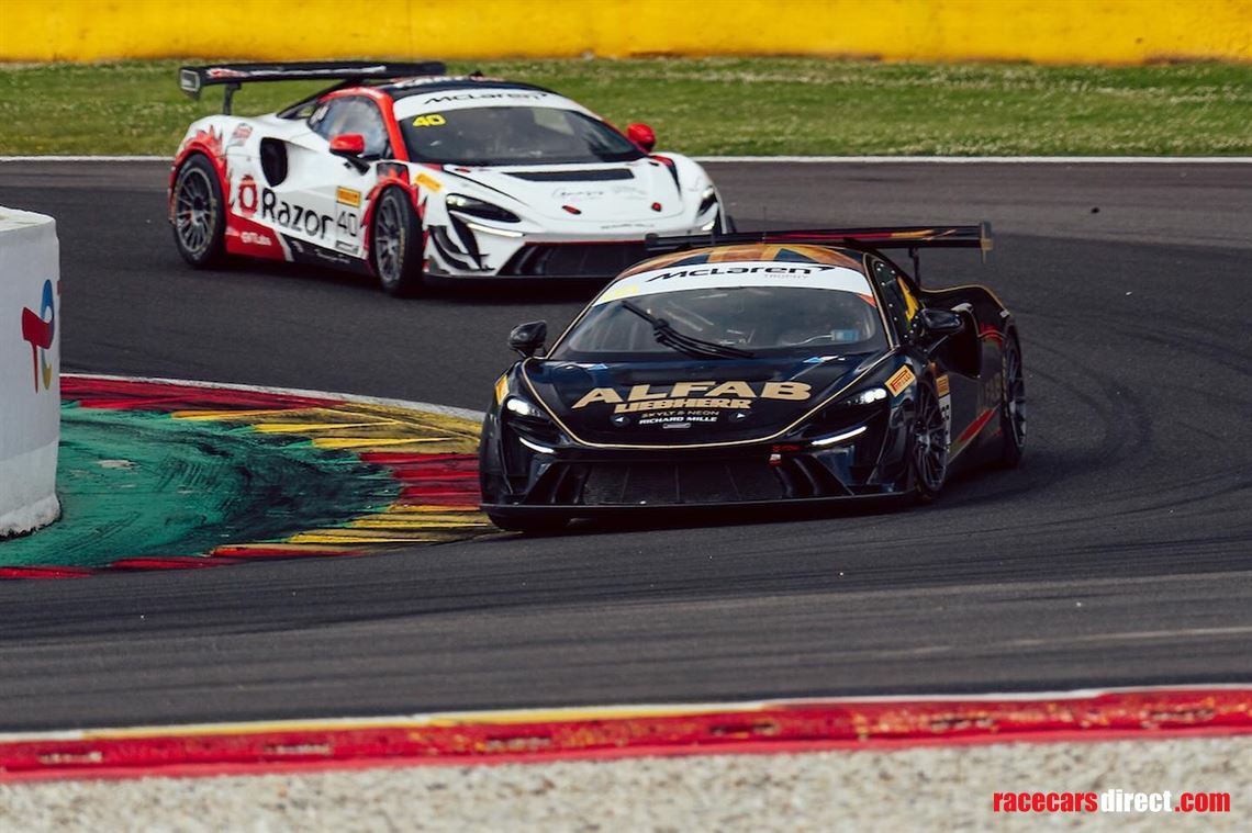 mclaren-artura-gt4-trophy-evo